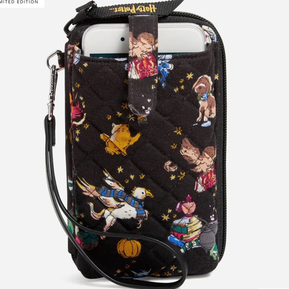 NWT Vera Bradley Harry Potter RFID Smartphone Wristlet in Recycled Cotton